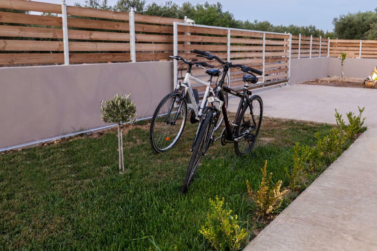 Villa Santa Barbara Hersonisos 헐소니소스 외부 사진